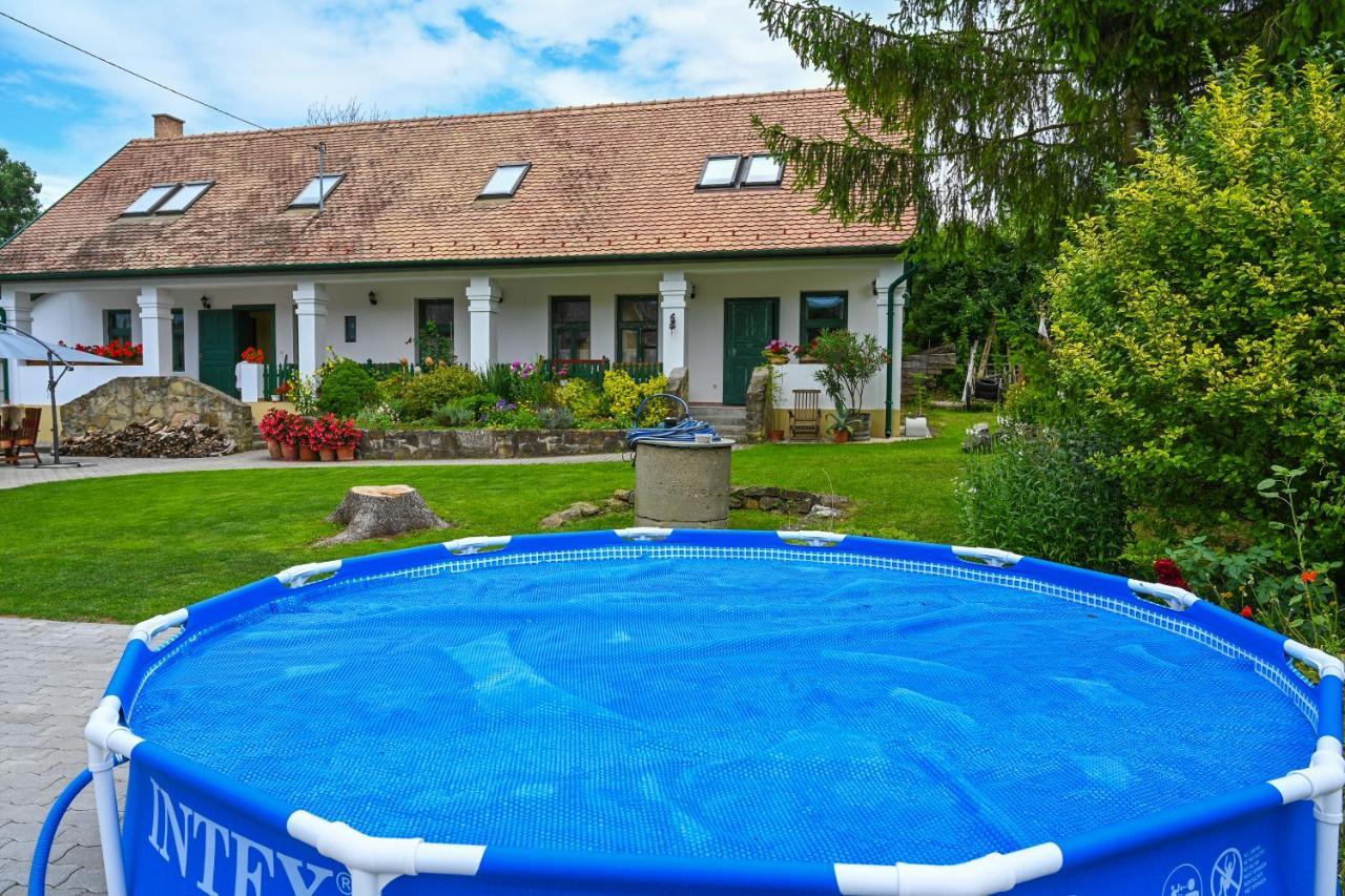 Falubíró Vendégháza Bekolce Exterior foto